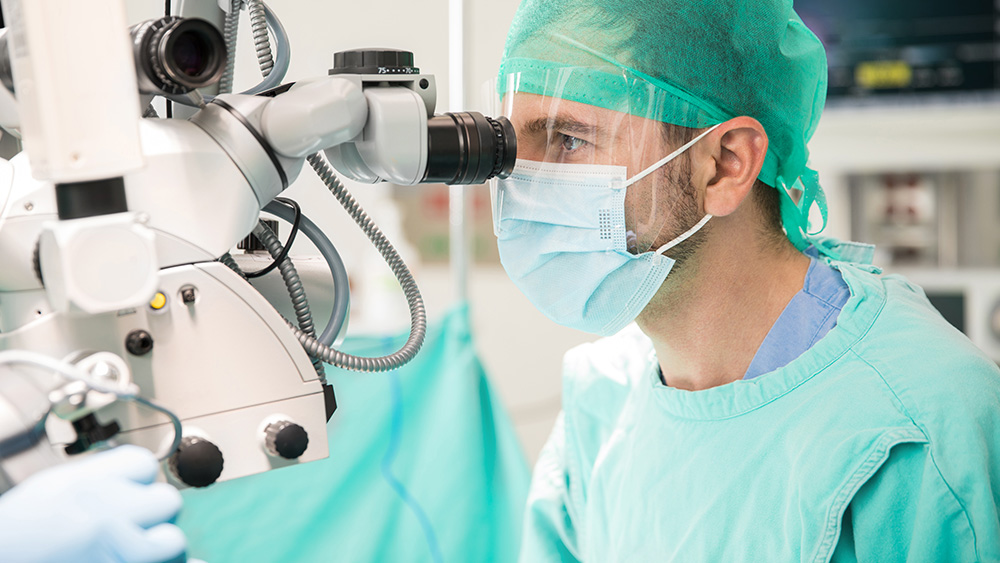 What to Look For in a Laser Eye Surgeon